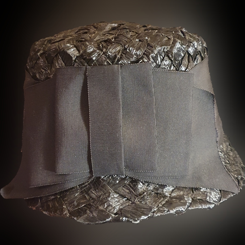 True Vintage union made straw ladies cloche hat 1960s
